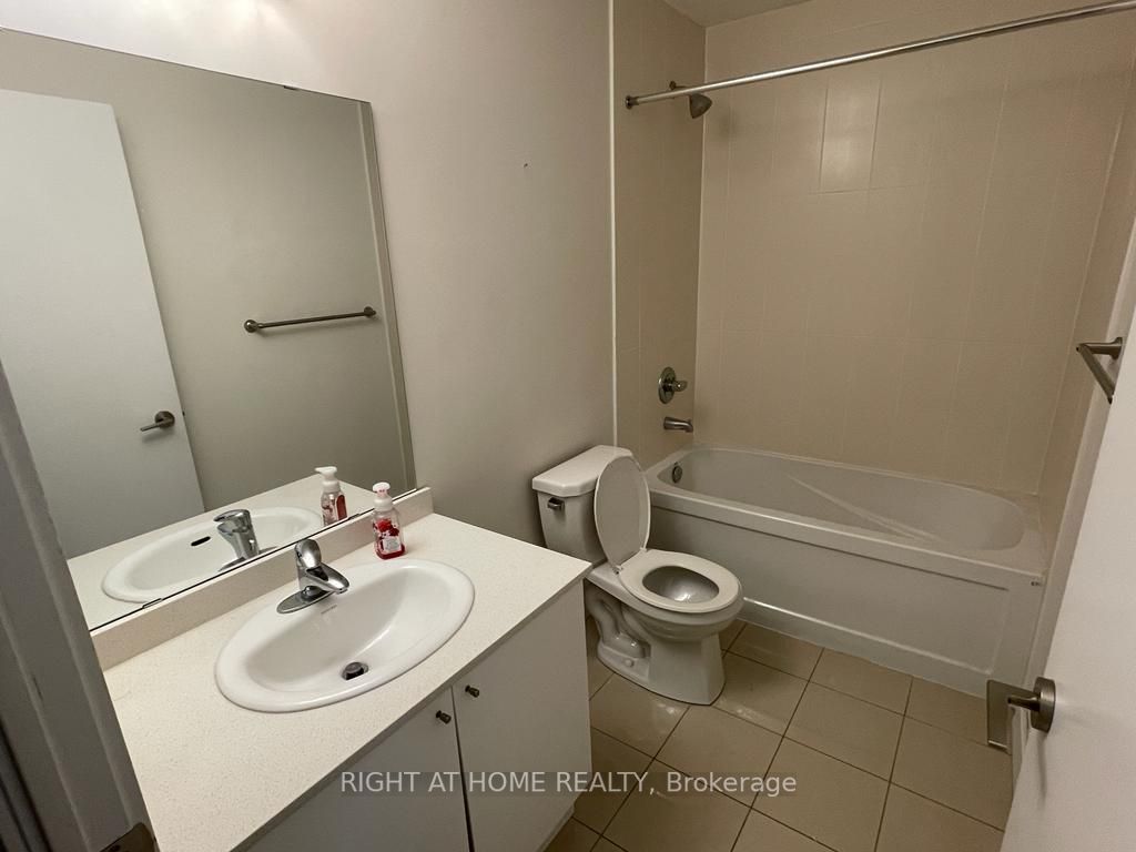 3985 Grand Park Dr 2001