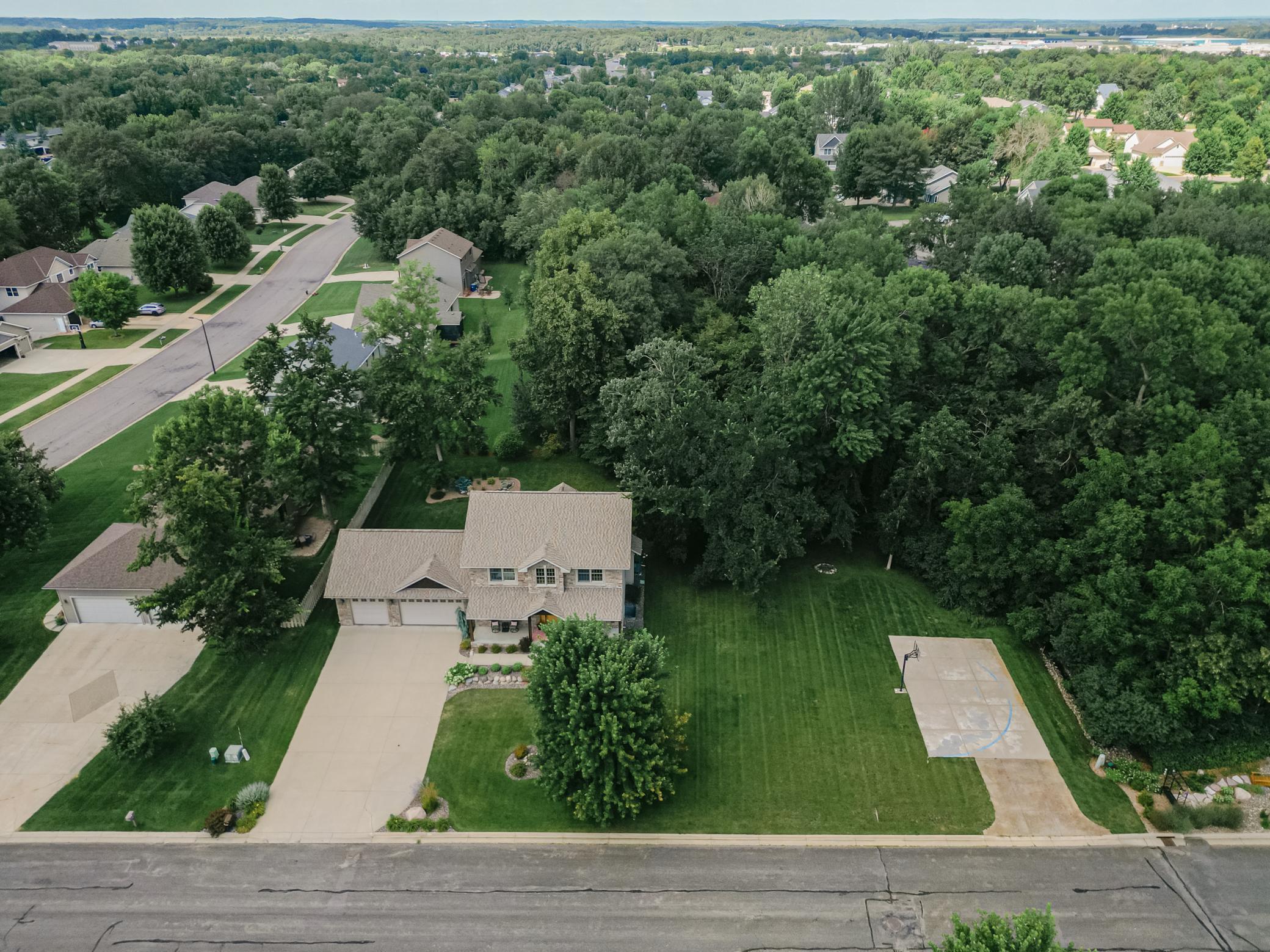 1301 Pondview Lane