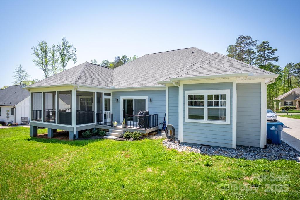 4594 N Wynswept Drive