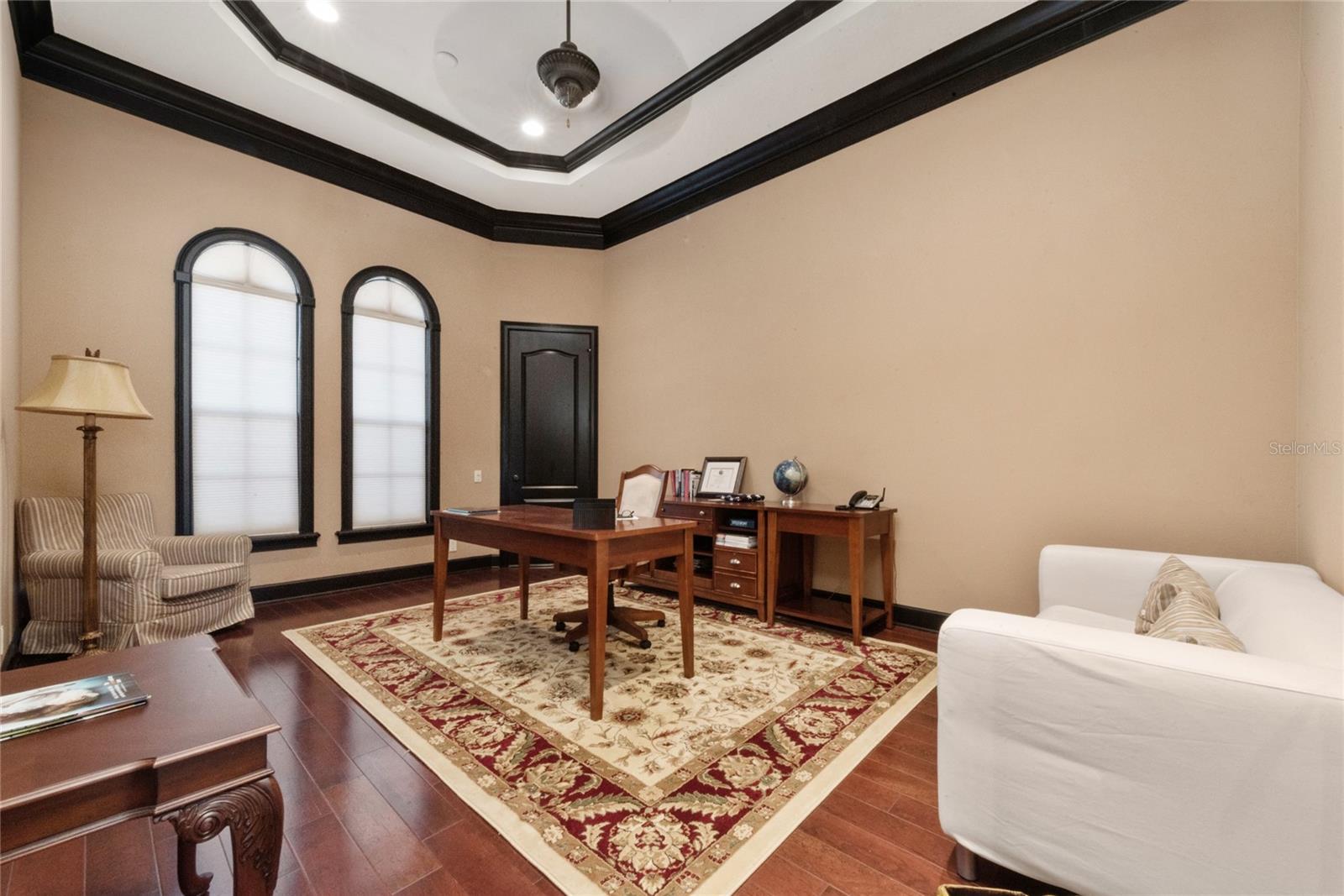 14616 Avenue Of The Rushes