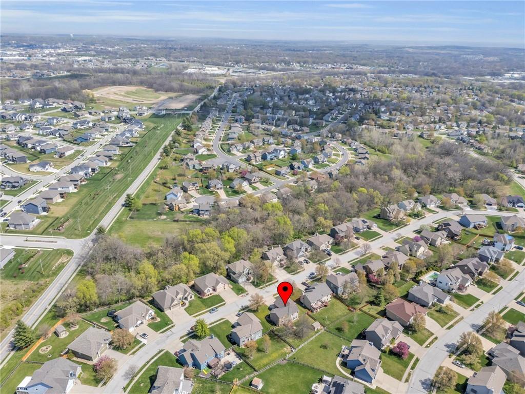 7442 N Sycamore Avenue