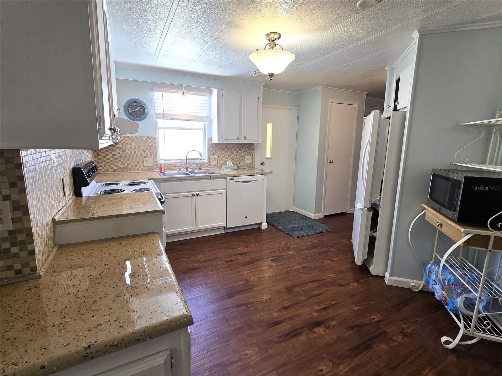 6710 36th Avenue E 37