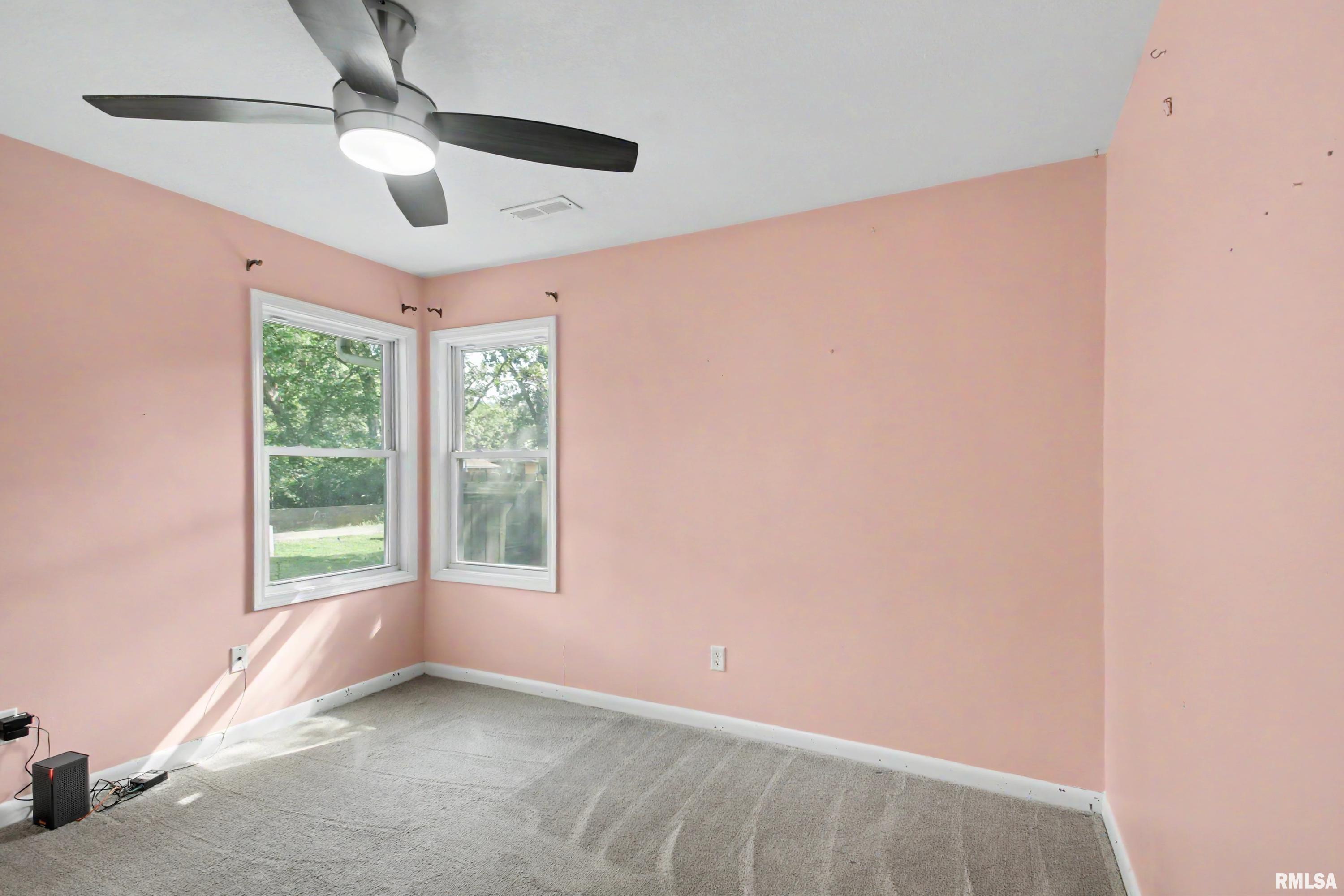530 Hickory Grove W