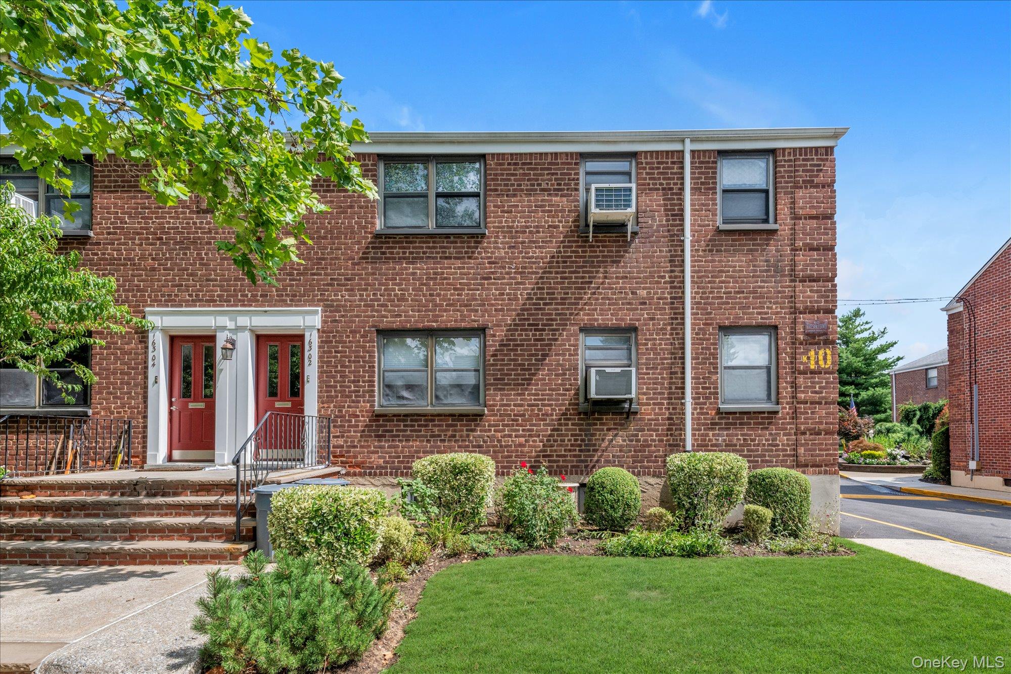 Welcome to this 2 Brs. lower floor CO-OP unit, located in the desirable Clear Garden community.One of the Northeast Queens most sought after community.Conveniently near all major highways, parkways and bridges.Maintenance $1,232.52 +WM $8.00+Dryer $7.75+BrAC $15.00+LrAC$23.00