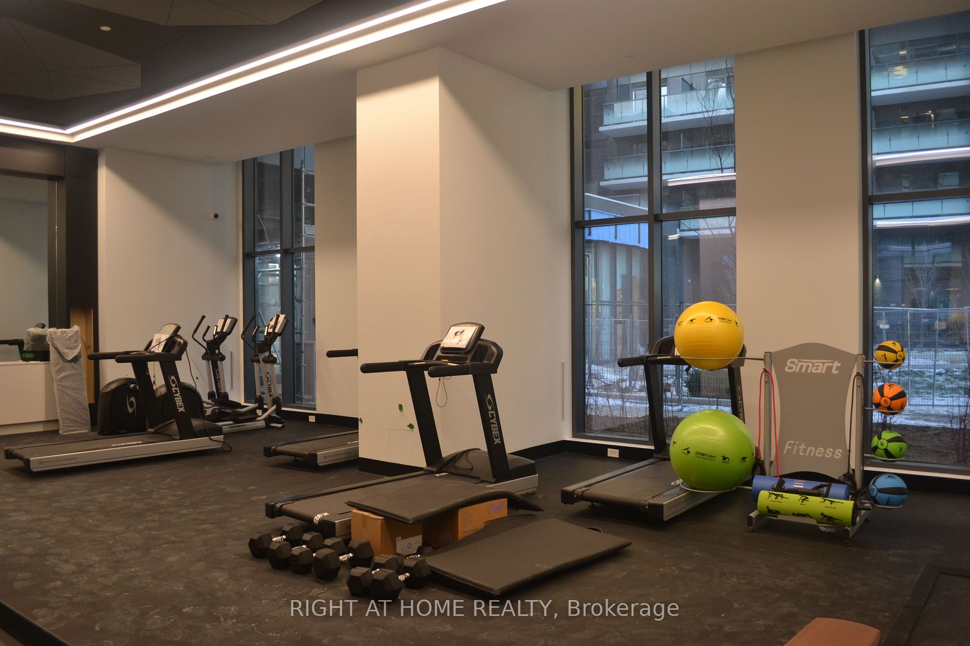 30 Samuel Wood Way 1208