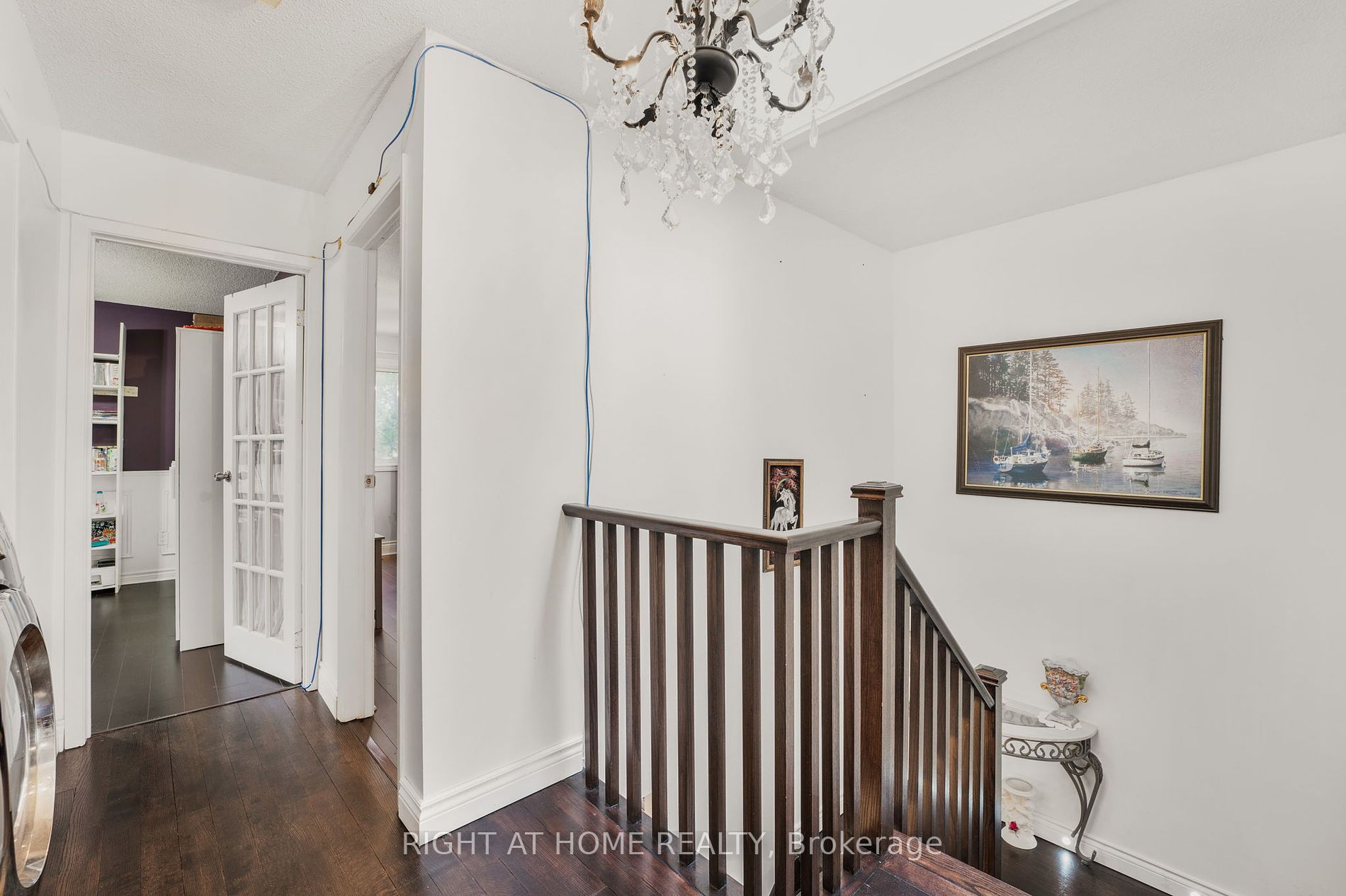 24 Jeanette Pl