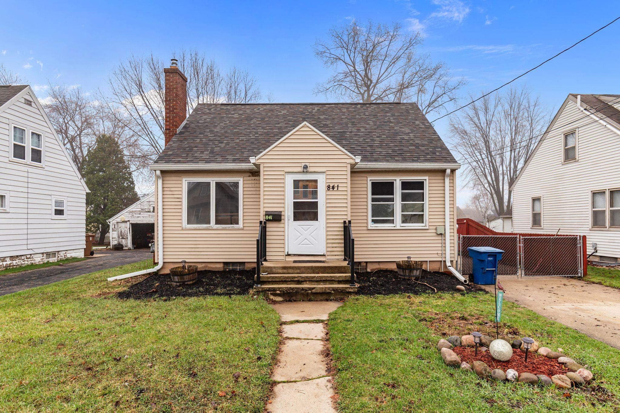 841 7th Street