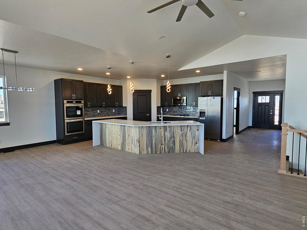 16505 Fairbanks Ct N