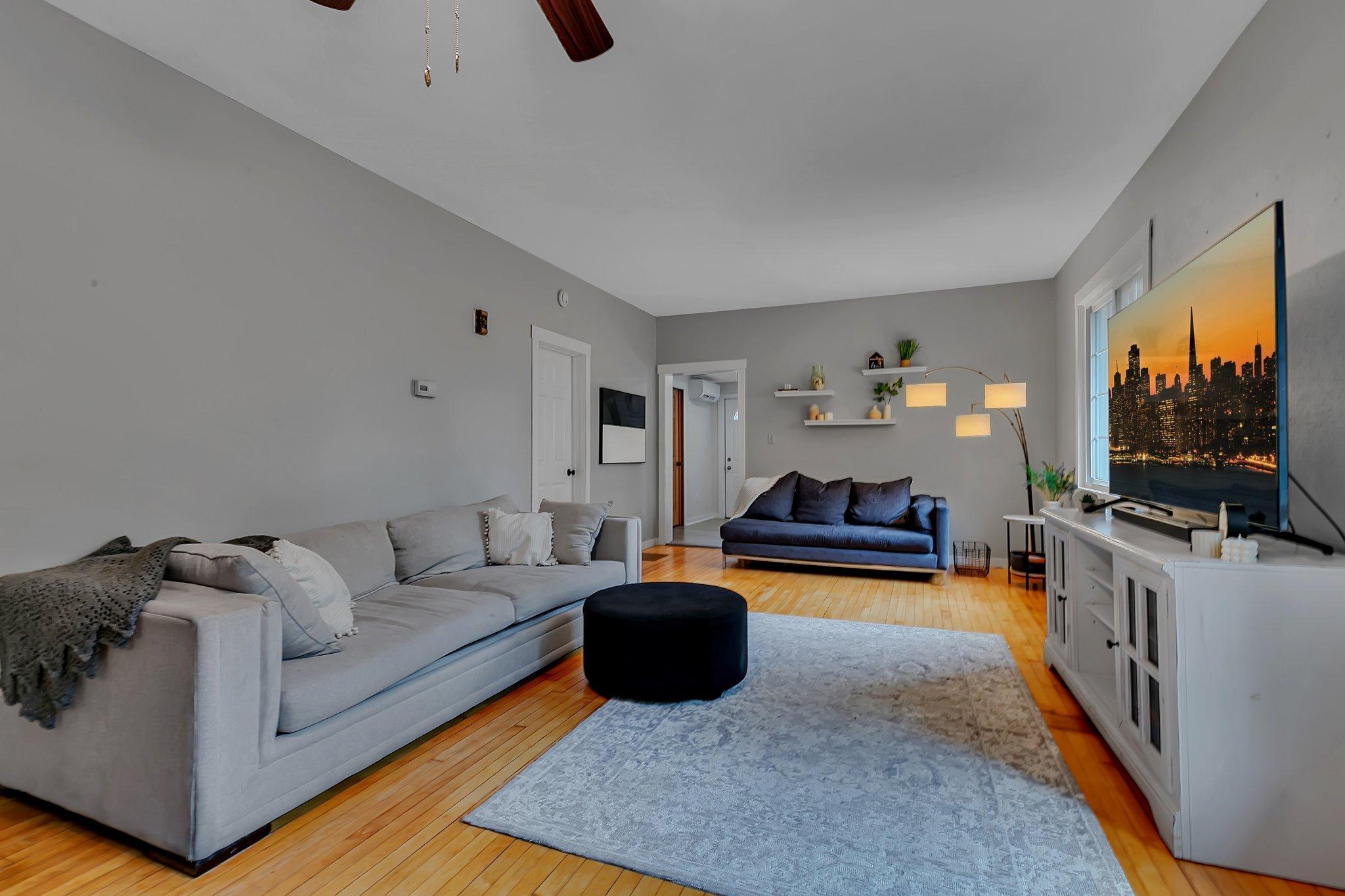 17 Riverside Avenue S