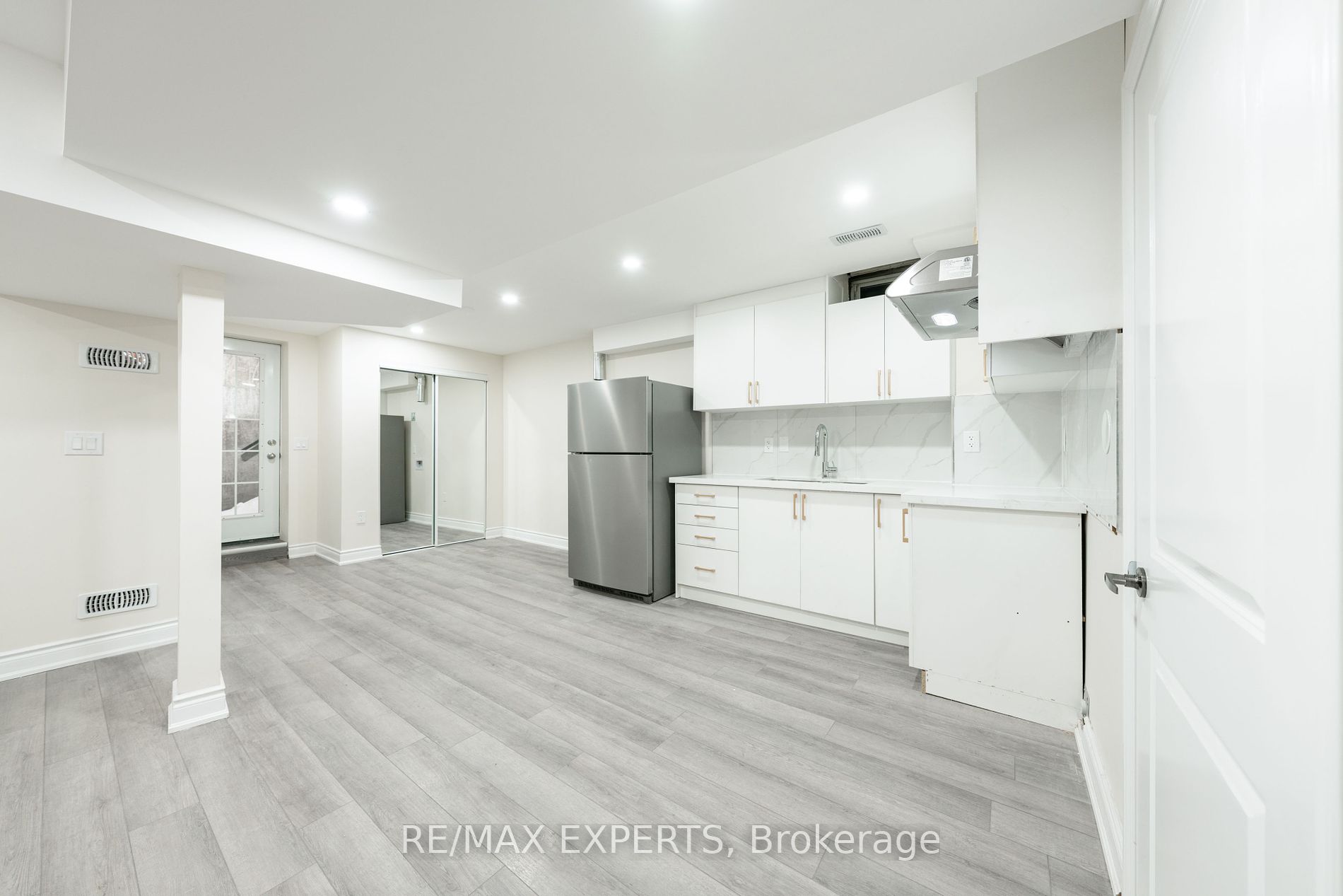 23 Michigan Ave Bsmt