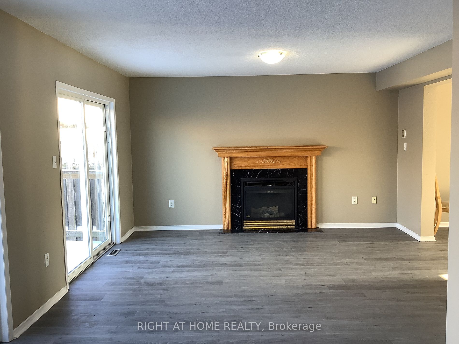 214 DUNSMORE Lane