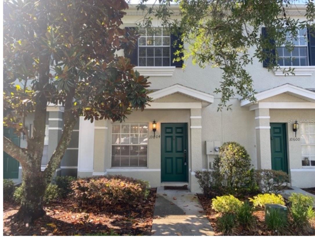 double master bedroom 2.5 bathroom Townhouse available in Lakenona area in orlando. Savannah wood is a gated community that offers a clubhouse, pool and gym. Updated laminate(2023)new washer, and dryer, new ac (2024)Assigned parking spot and many more amenities. 
 great rated schools in the area. Very good as an alternative for an income property, lease in place and rented within weeks. 
Few minutes from Medical City, Orlando International Airport, and the beautiful Moss Park (Orange County Park in enjoying wildlife surrounded by water, with a playground & campgrounds, nature walks & orienting programs).  Easy access to the 528, 417 and Narcoossee Rd.  HOA buyer approval is required.  Property is Sold AS-IS. Agent is Owner.
