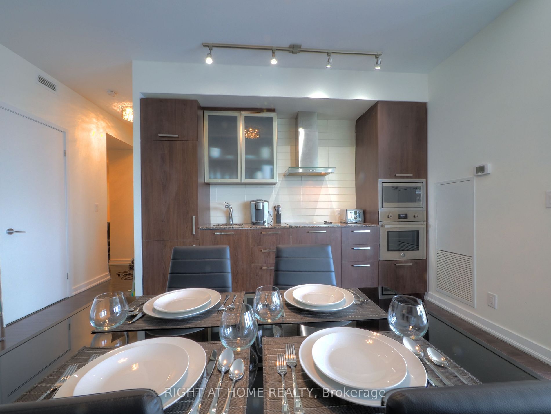 12 York St 2204