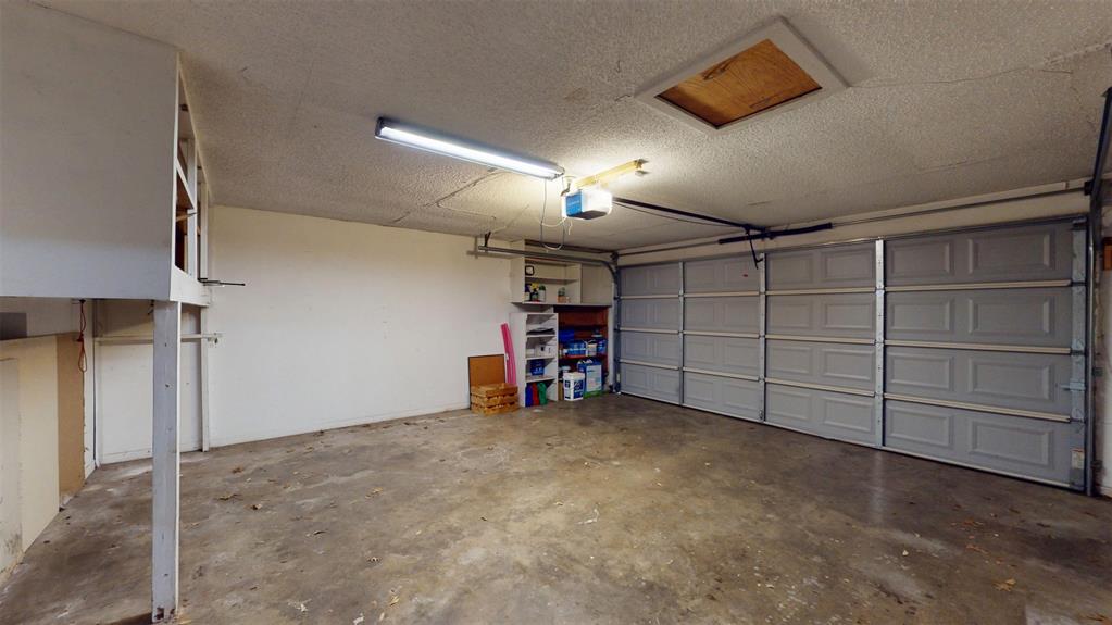 113 E Avenue C