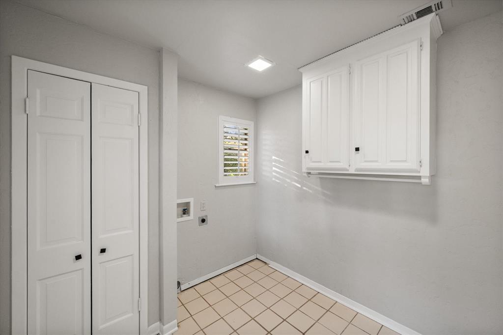 1705 Glenbrook Street