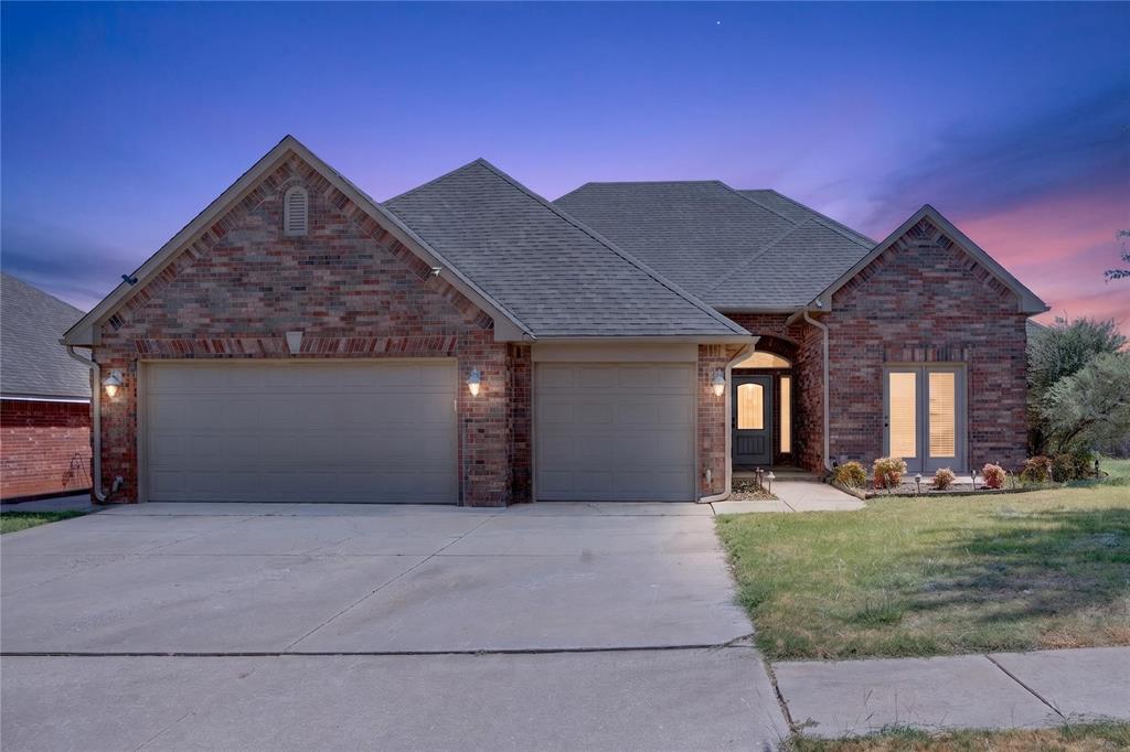 If you’re looking for space, look no further! This beautiful home offers two living areas, two dining spaces, and fourbedrooms, with one bedroom ideal for a home office. Enjoy your morning coffee on the large covered back patio or stepout onto the private patio off the office. The split floor plan features the primary suite set apart from the other bedroomsfor added privacy. Additional features include a 3-car garage and a quiet street location, perfect for comfort andconvenience. Newer Roof. Easy access to shopping, dining, the University of Oklahoma, and I-35—don’t miss this fantastic opportunity!