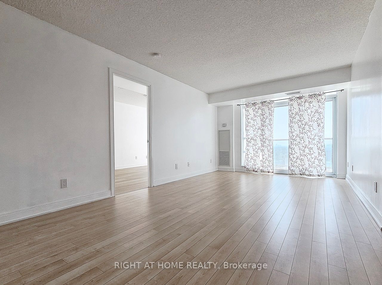 238 Bonis Ave 2619