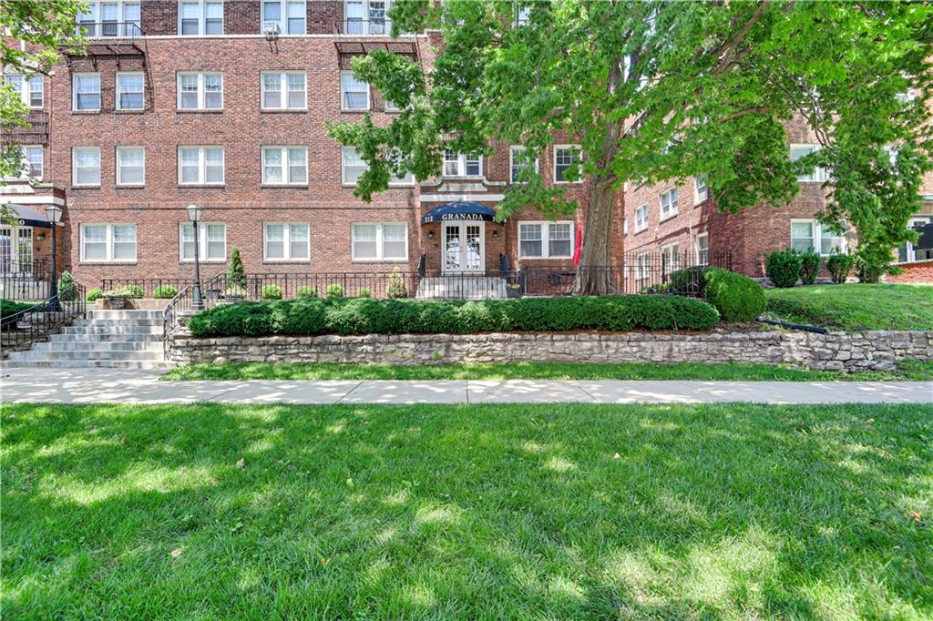 212 Emanuel Cleaver Ii Boulevard 2 West