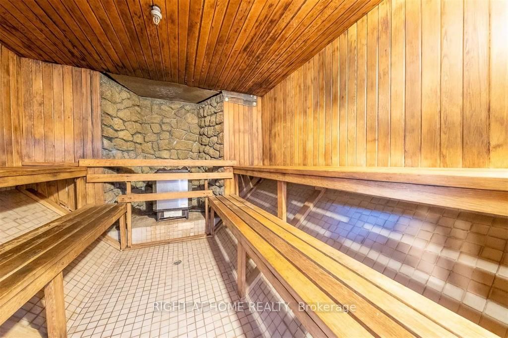 1333 Bloor St. St 1018