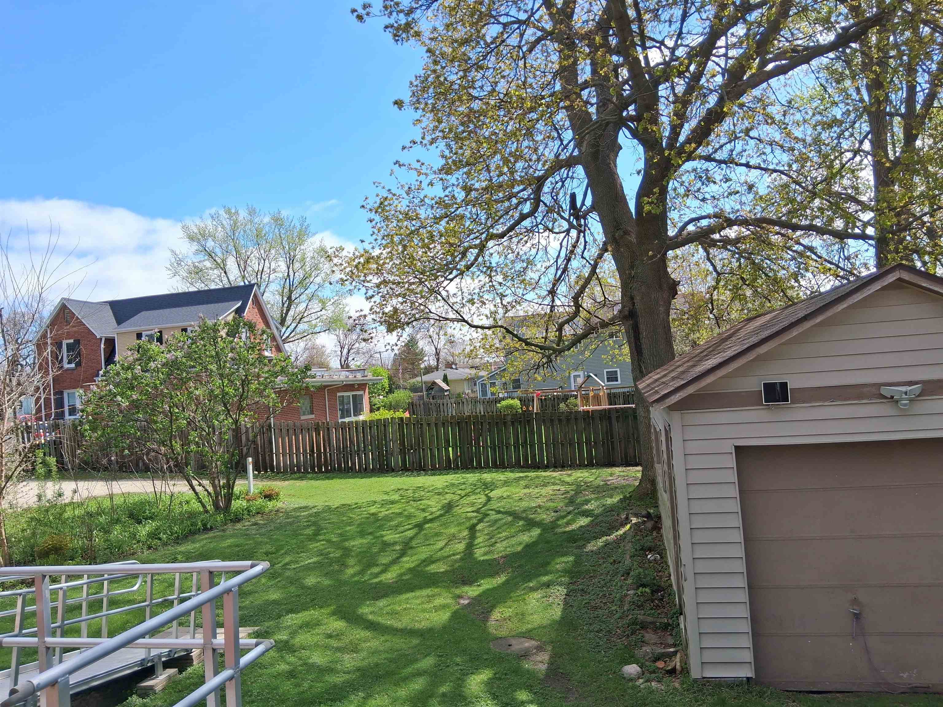 906 Somonauk Street