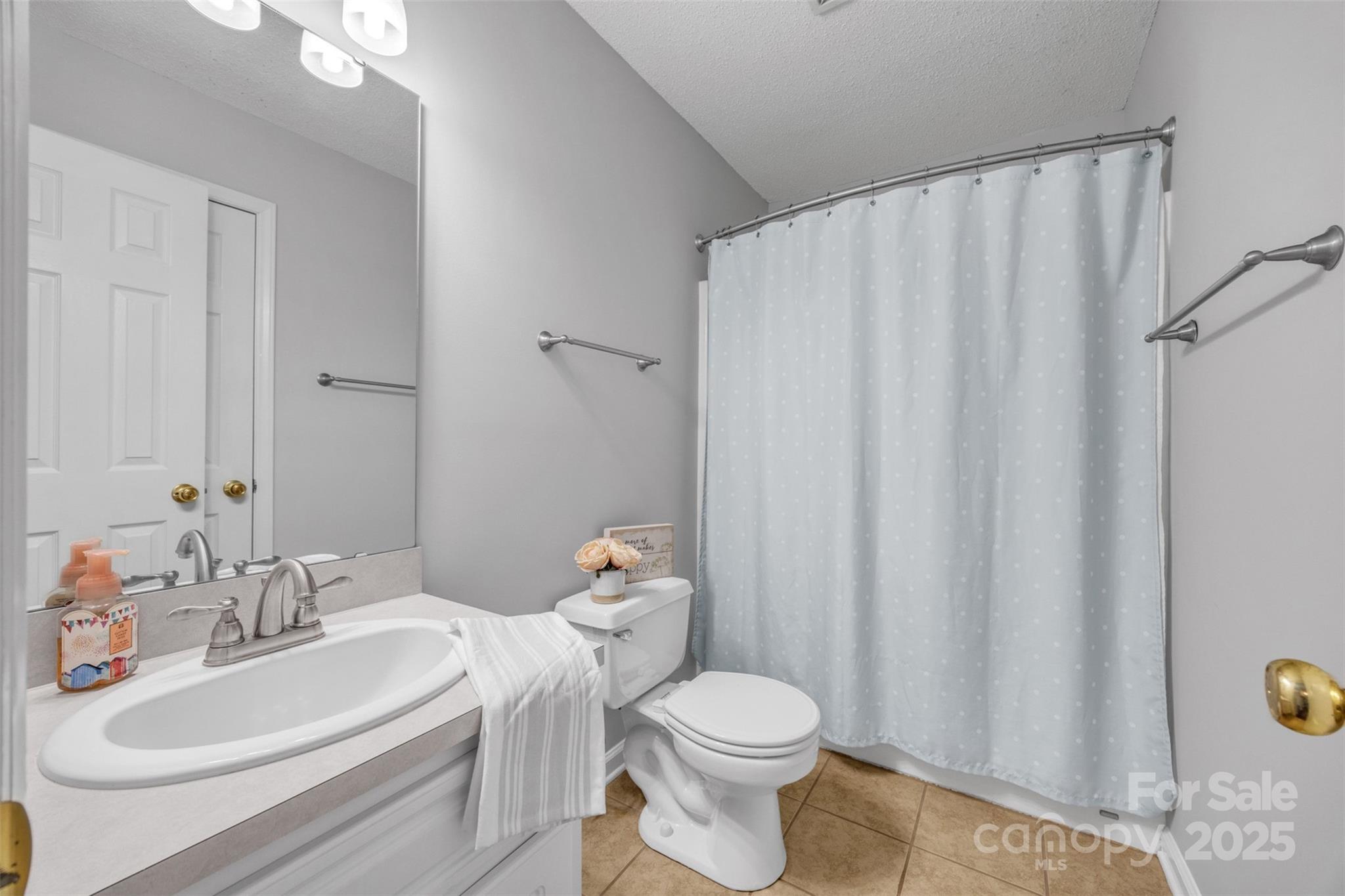 552 Meadowridge Drive