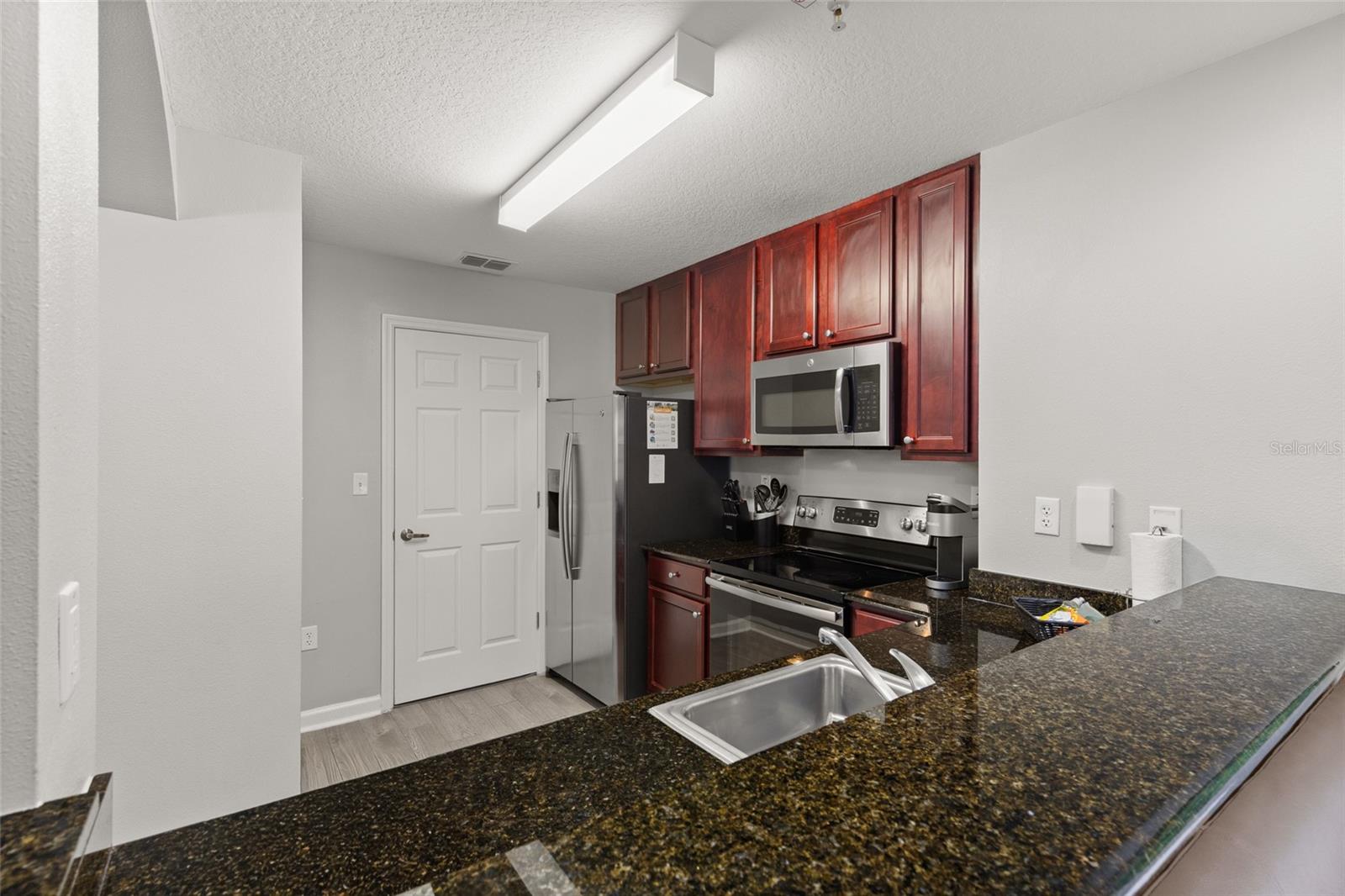 14501 Grove Resort Avenue 1527
