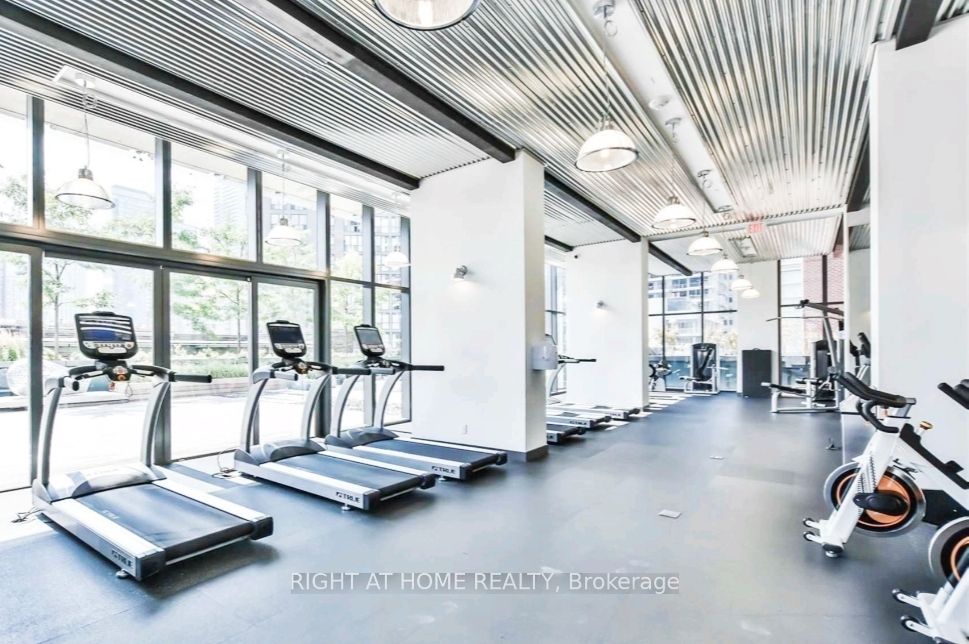 5 St Joseph St 608