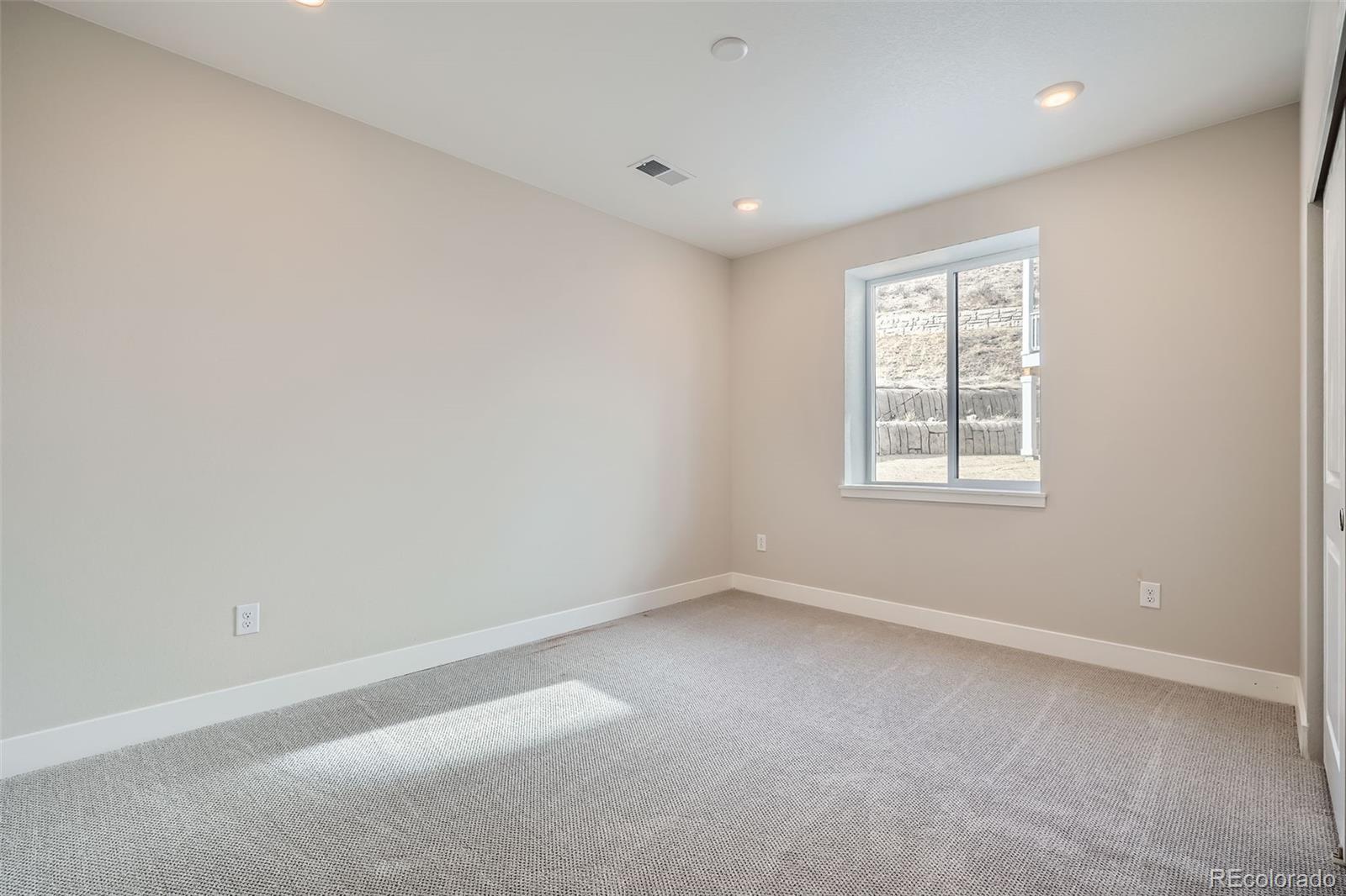 1807 Grayside Circle