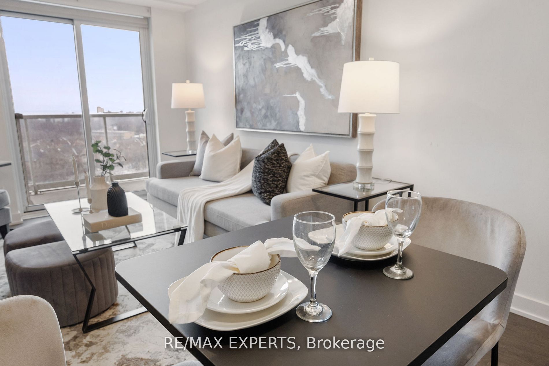 251 S Manitoba St 1007
