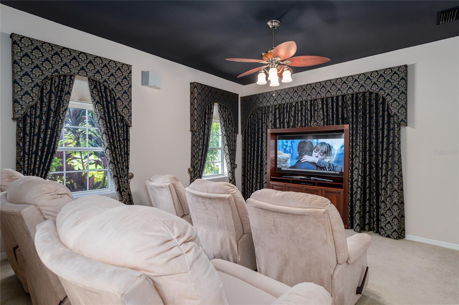 17809 Howling Wolf Run