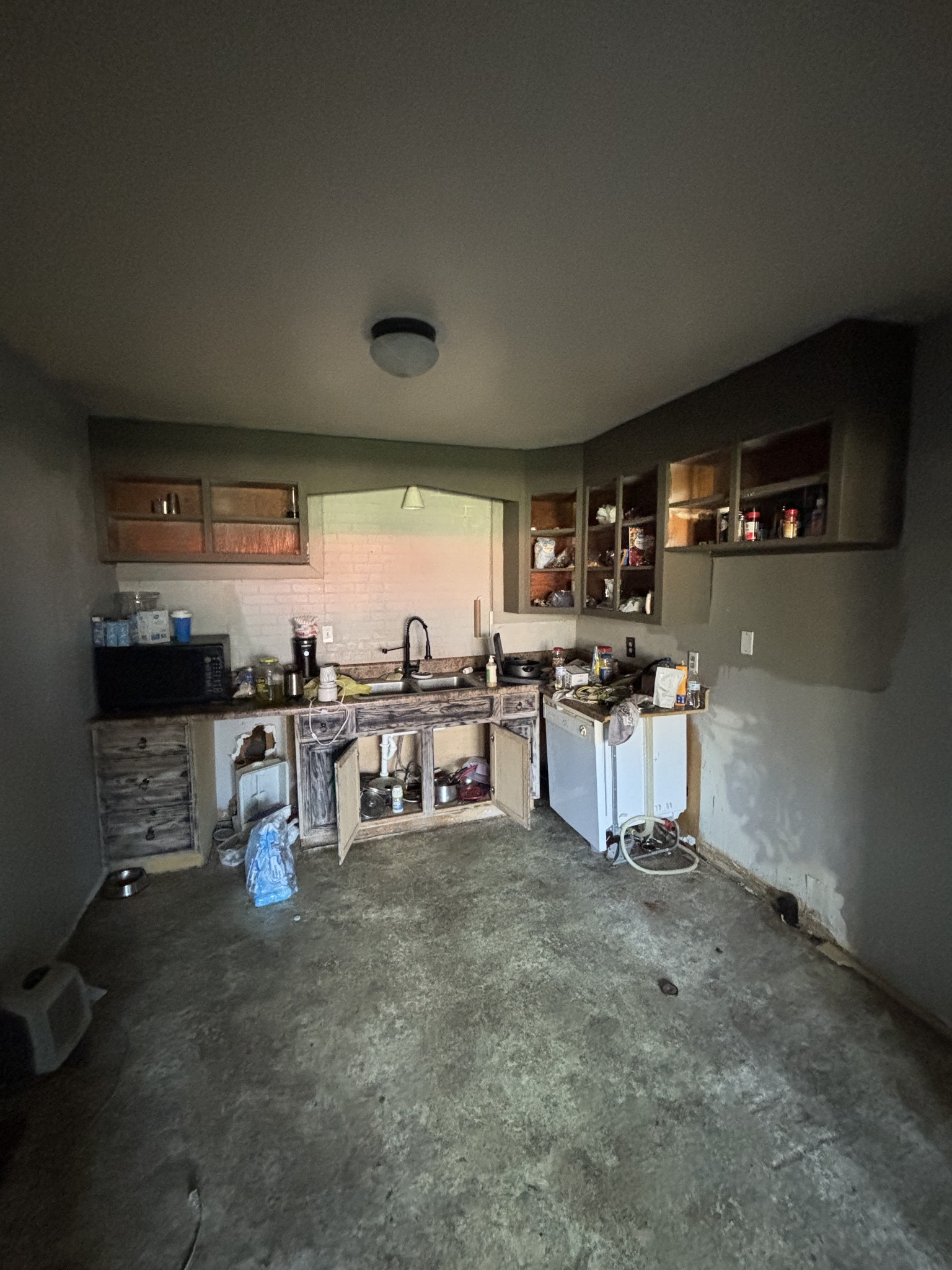 454 Carman Ave