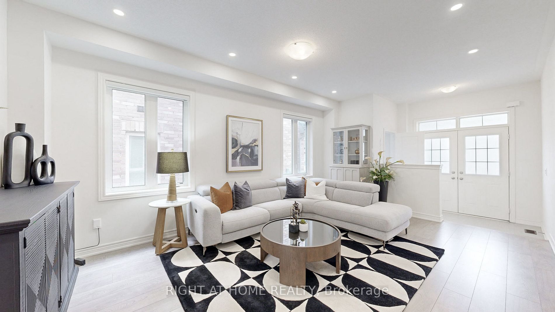 52 Crofting Cres