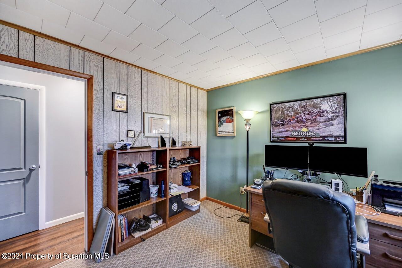 325 Schoolhouse Hill Road