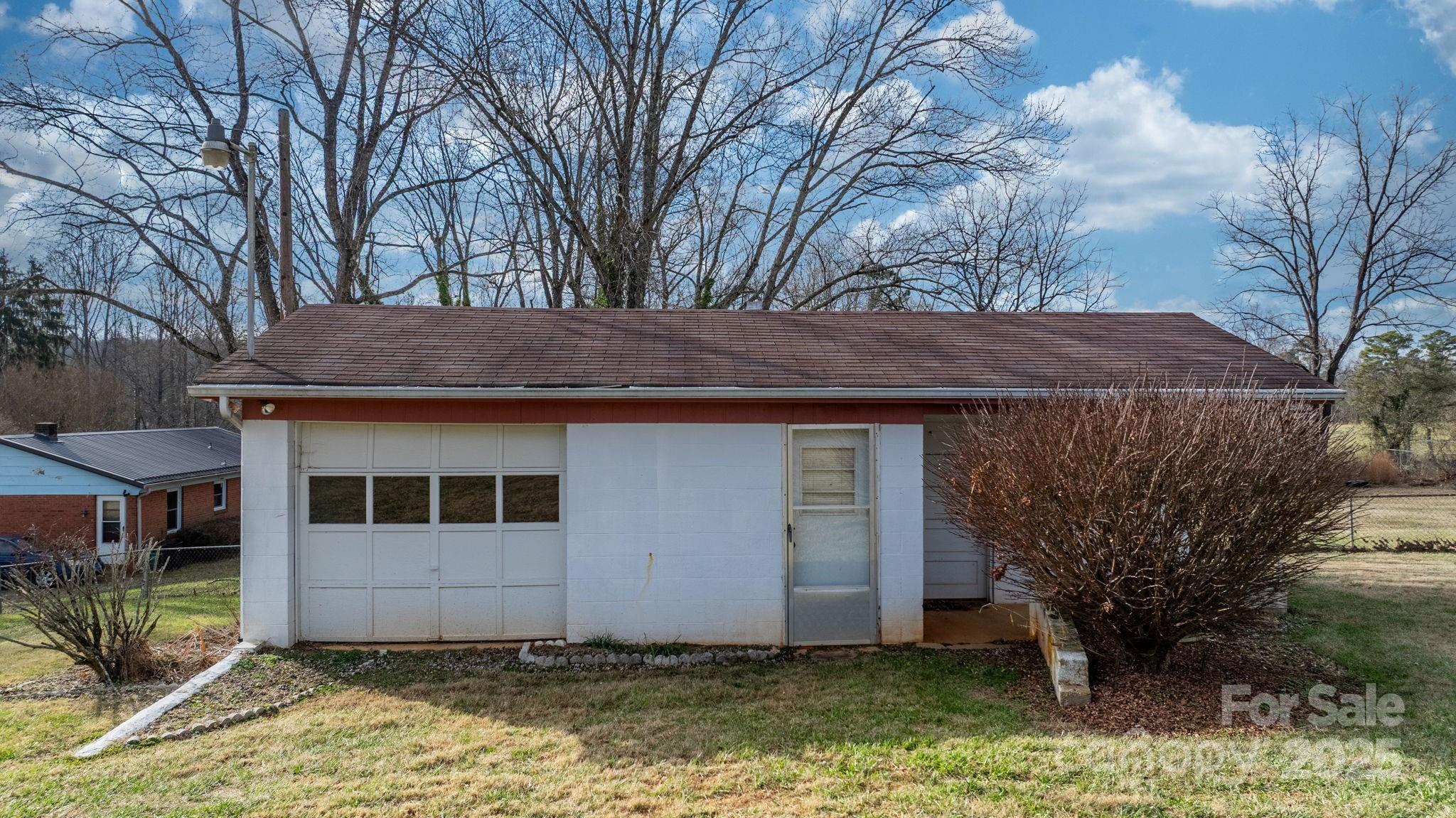 902 Greenwood Place