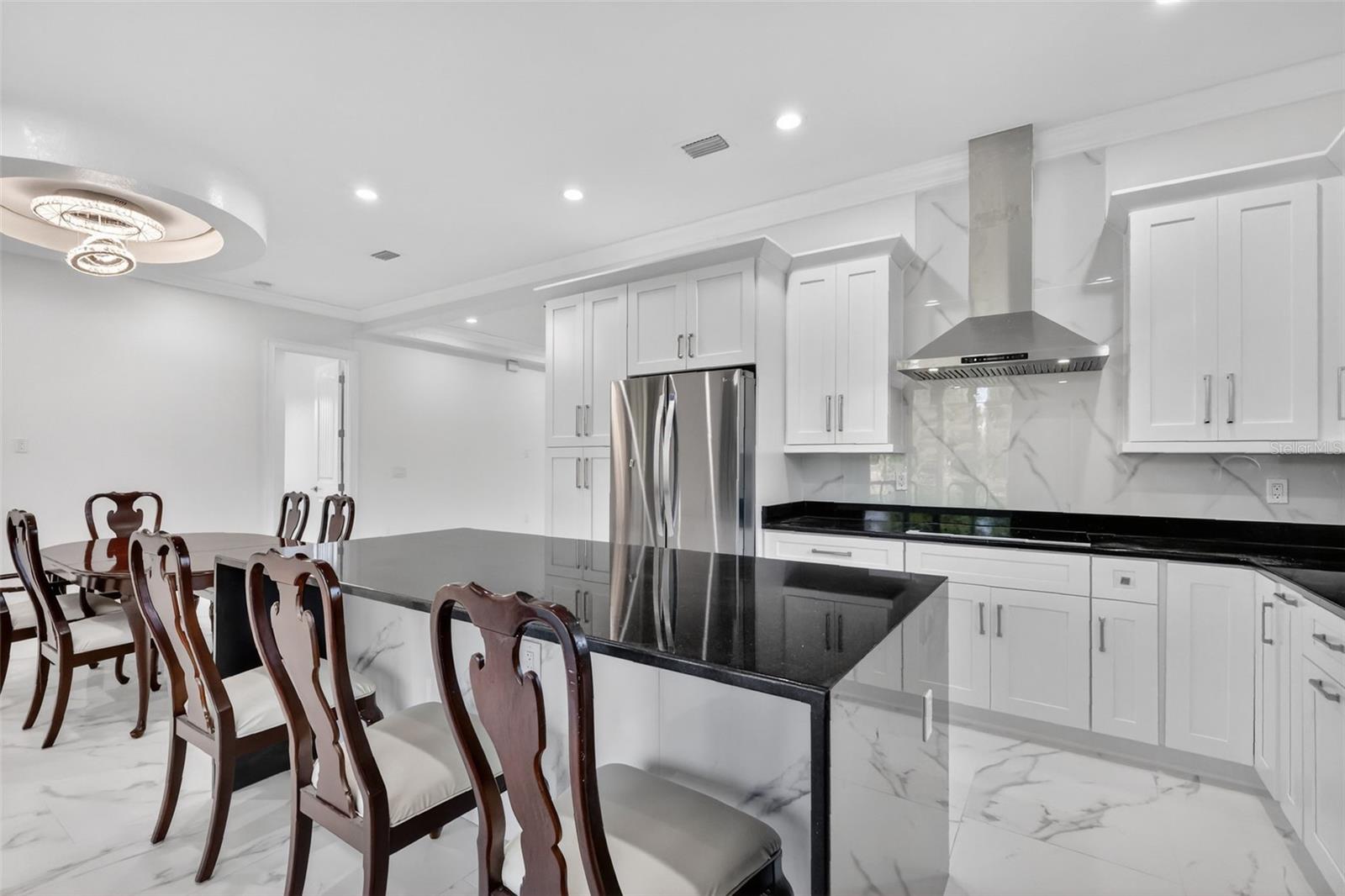 588 Dowling Circle