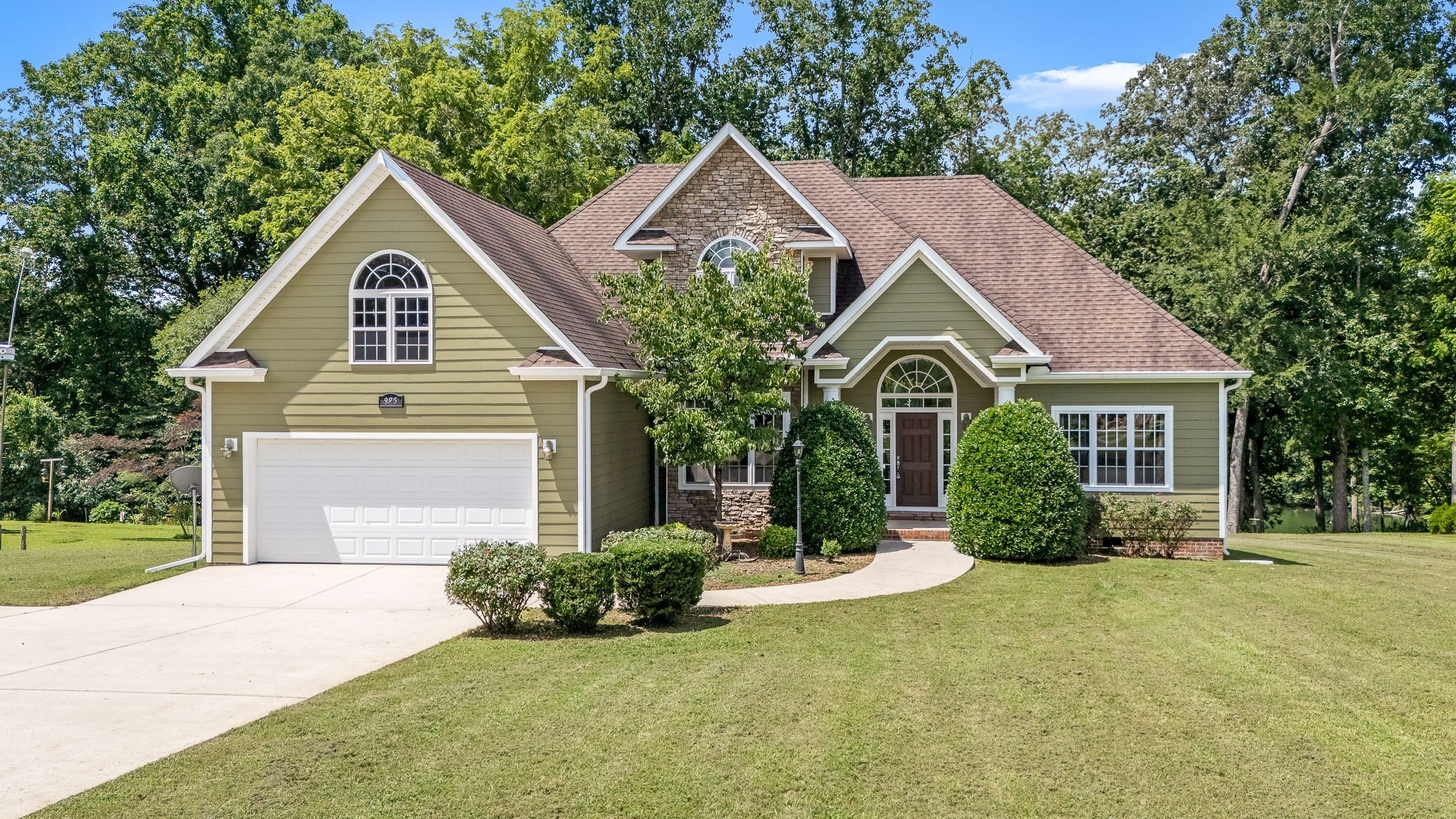 995 Dripping Springs Rd — sold