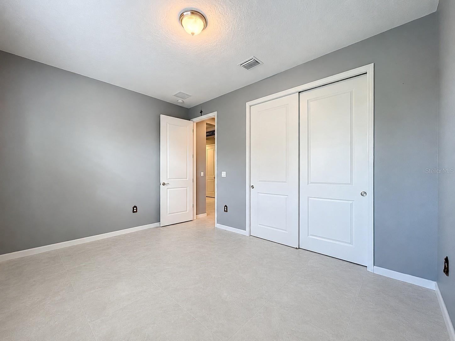 295 Northcote Court
