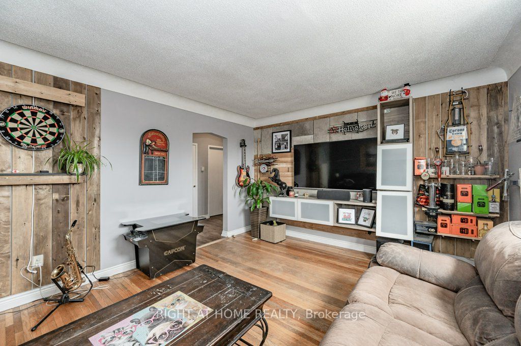 10 Organ Cres