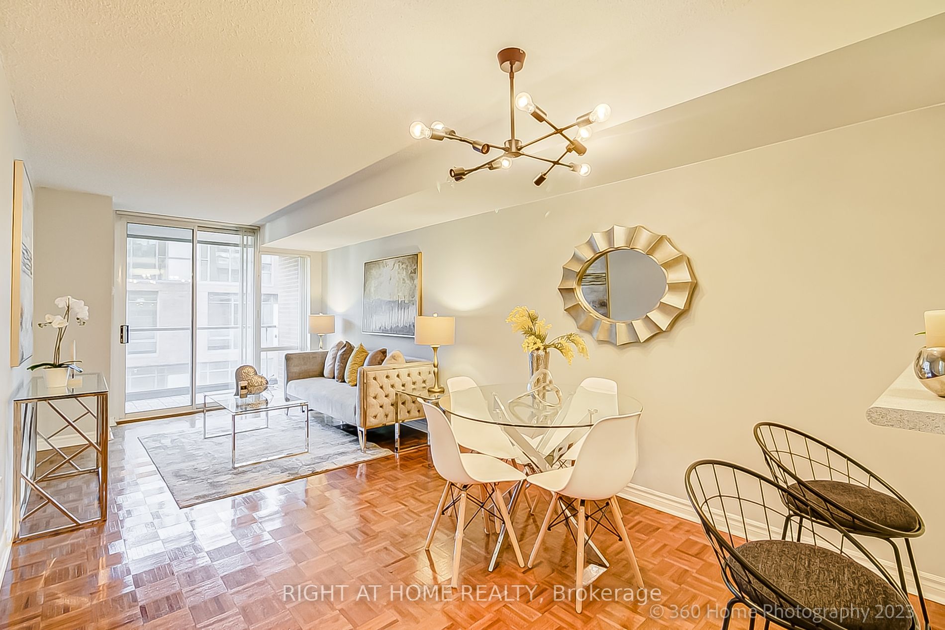 39 Parliament St 507