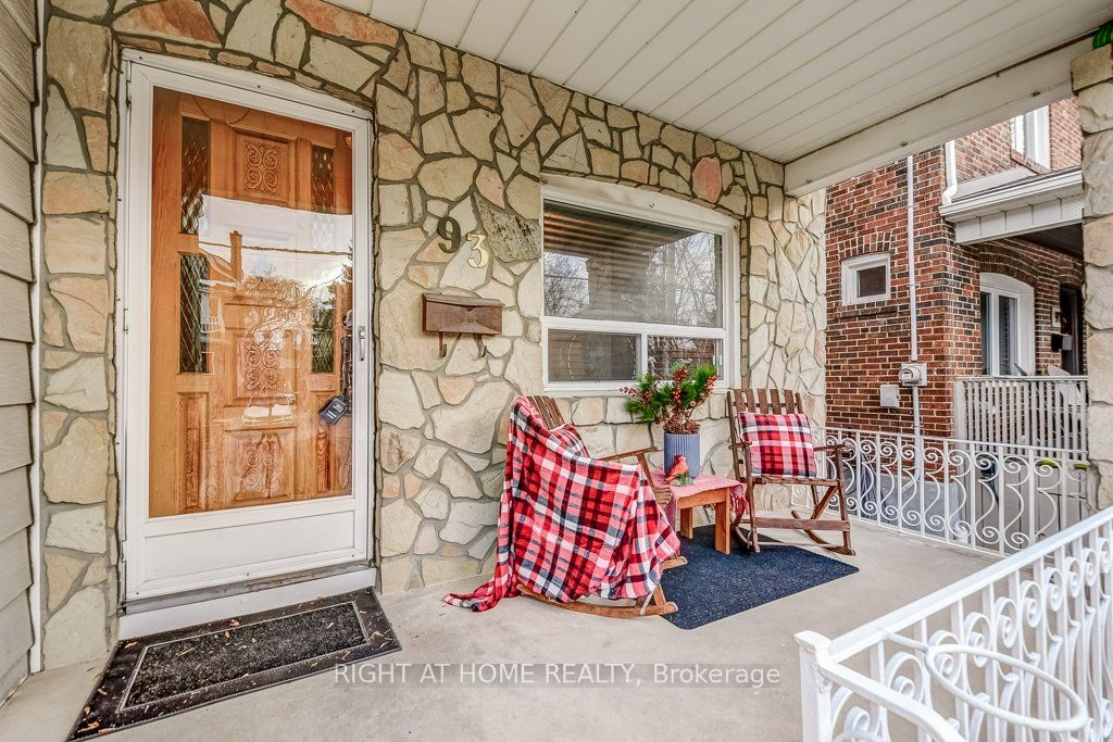 93 Watson Ave