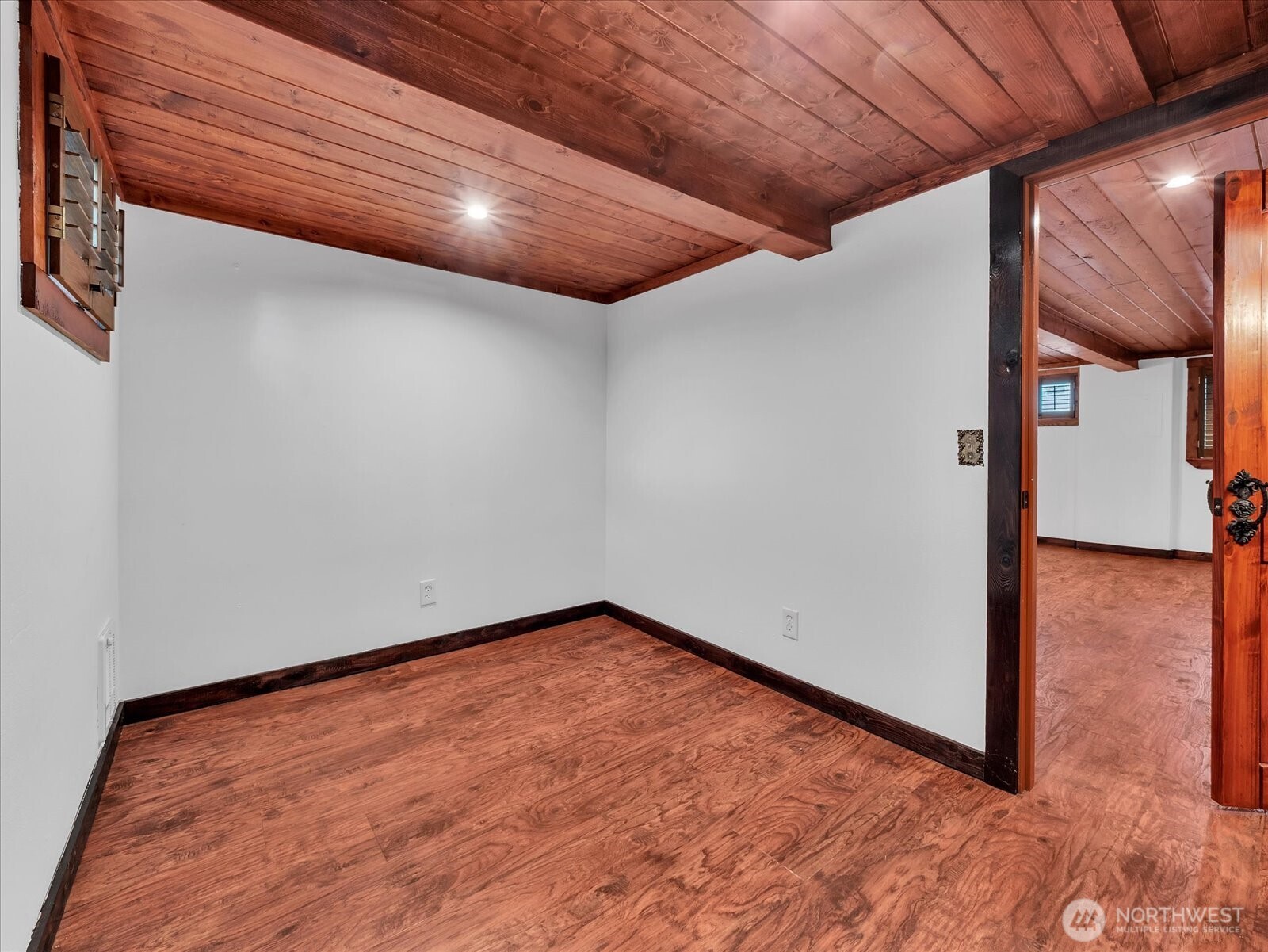 1819 Sunnyside Boulevard