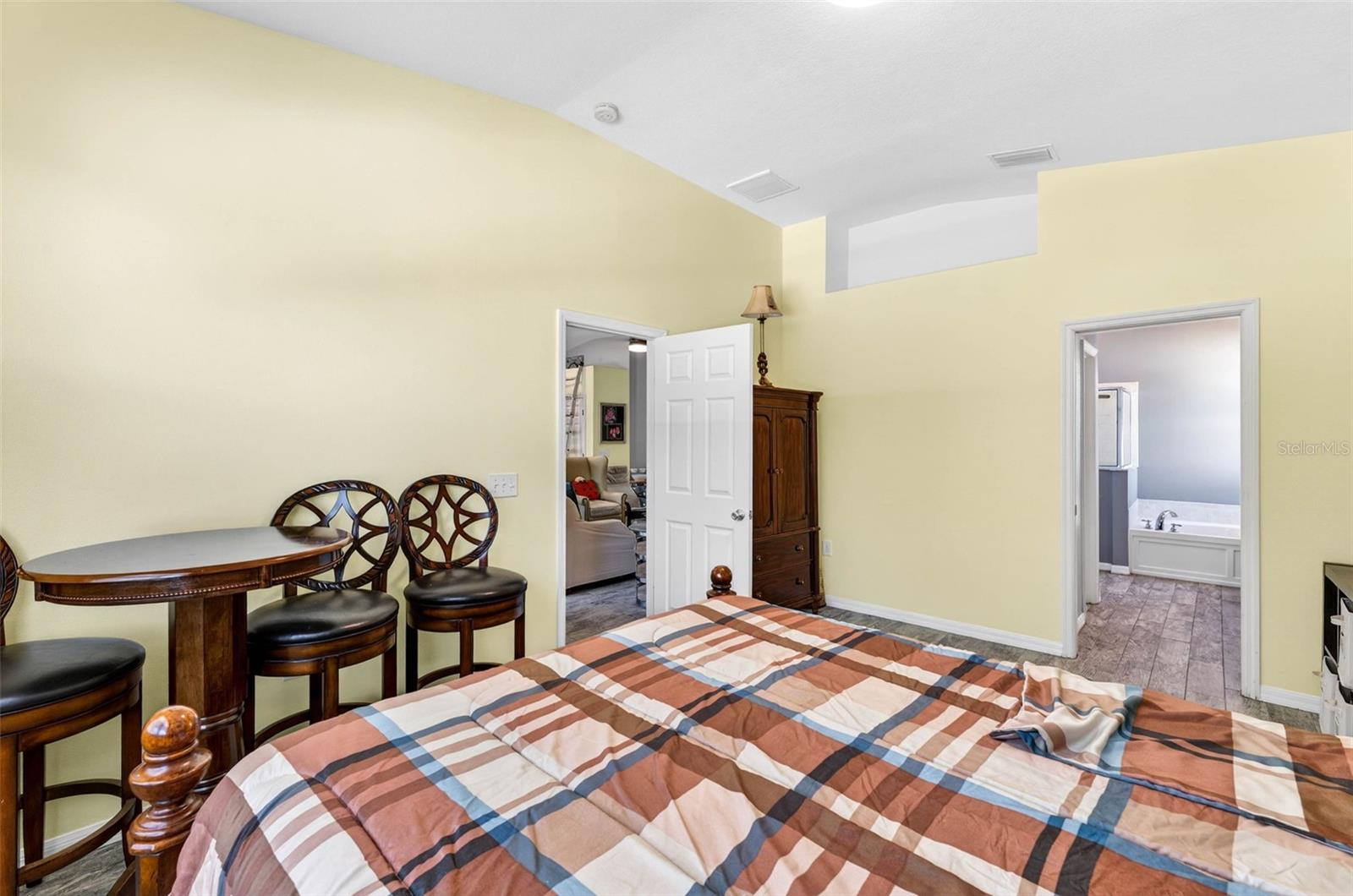 11013 Rockledge View Drive