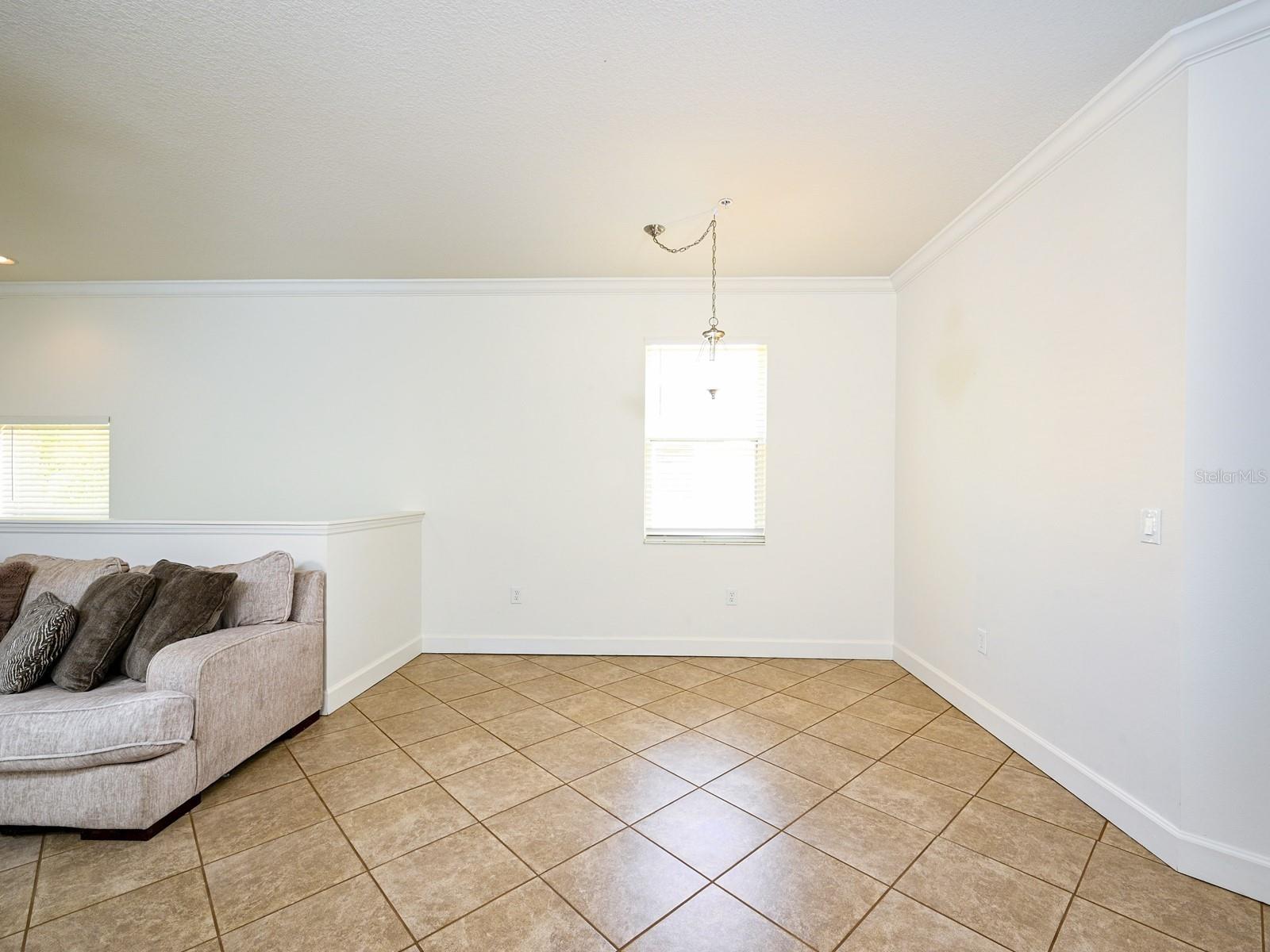 7919 Limestone Lane 13-204