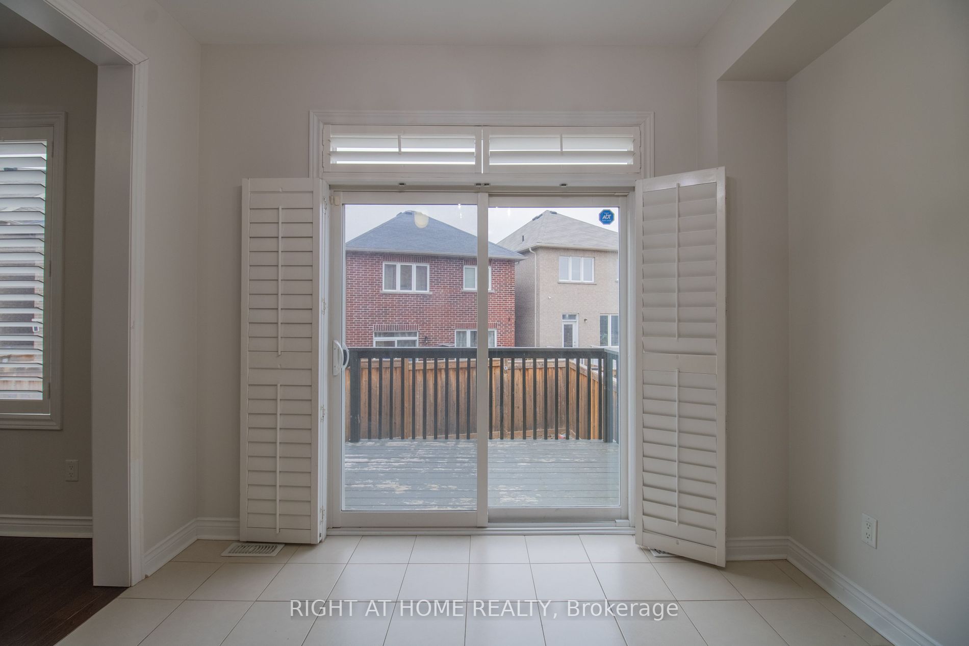 29 Keith-Wright Cres