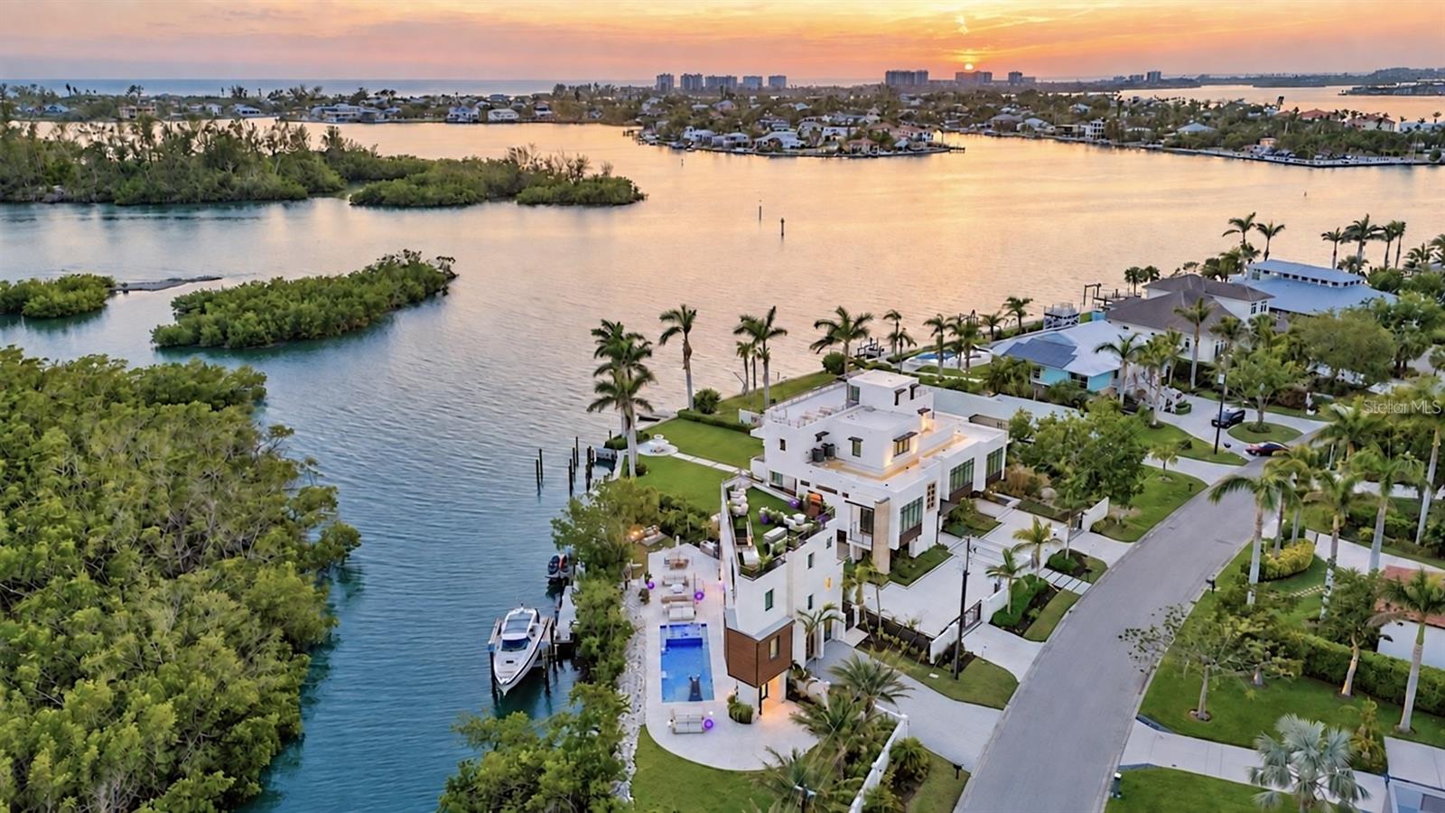 1406 Tangier Way, Sarasota, FL