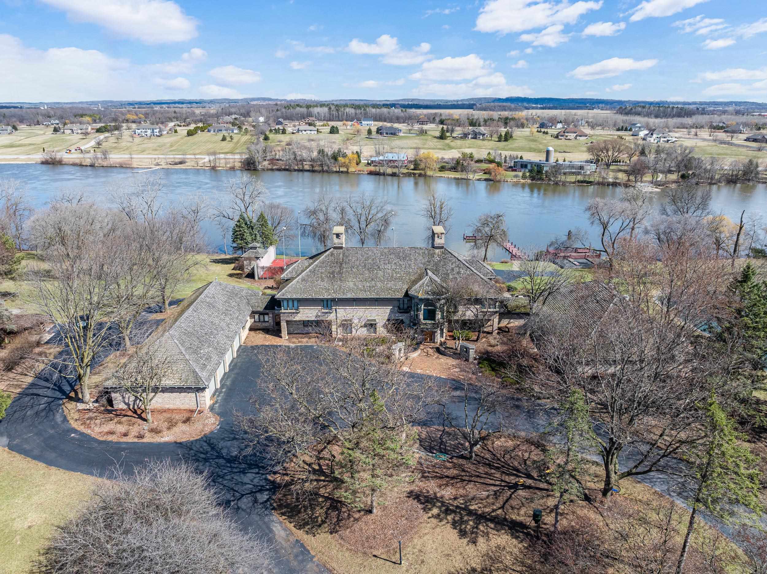 3687 Lost Dauphin Road