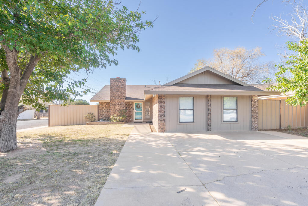 BIG HOUSE...BIGGER VALUE!  The PRICE IS RIGHT on this Cute 4 Bedroom 2 Bath HOME nestled on GREAT Corner Lot! Featuring Two Wonderful Living Areas for relaxing and entertaining! TOASTY Fireplace! CUTE Kitchen! Sumptuous Inviting Master Bedroom & Bath! Don't Miss YOUR OPPORTUNITY...SEE IT TODAY! MAKE IT YOURS!!!