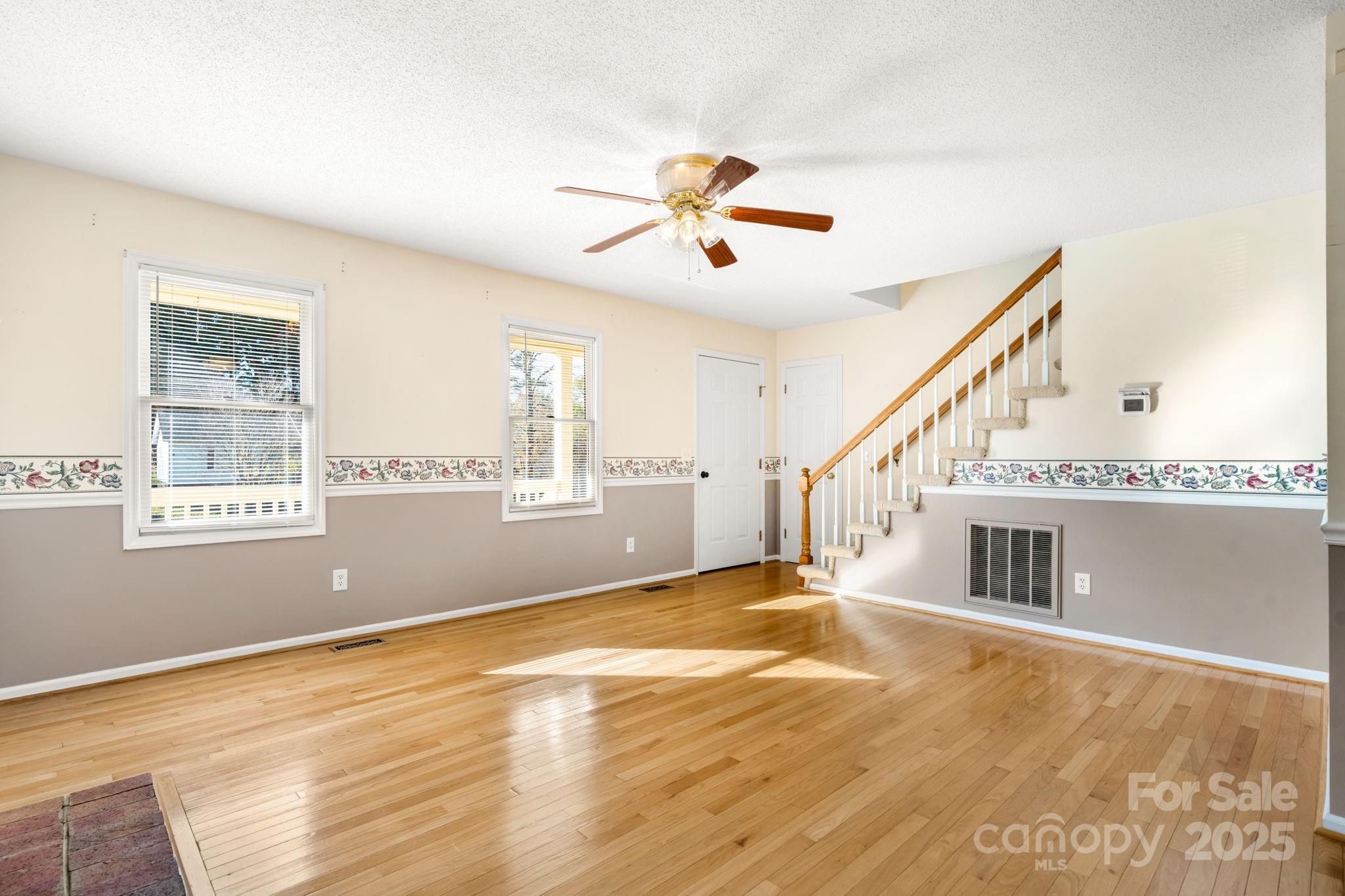 14 Hunters Creek Lane