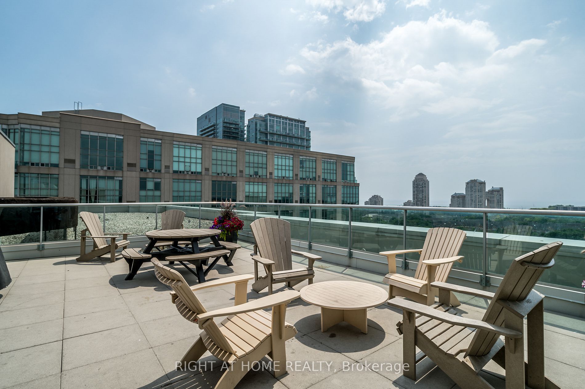 200 Manitoba St 317