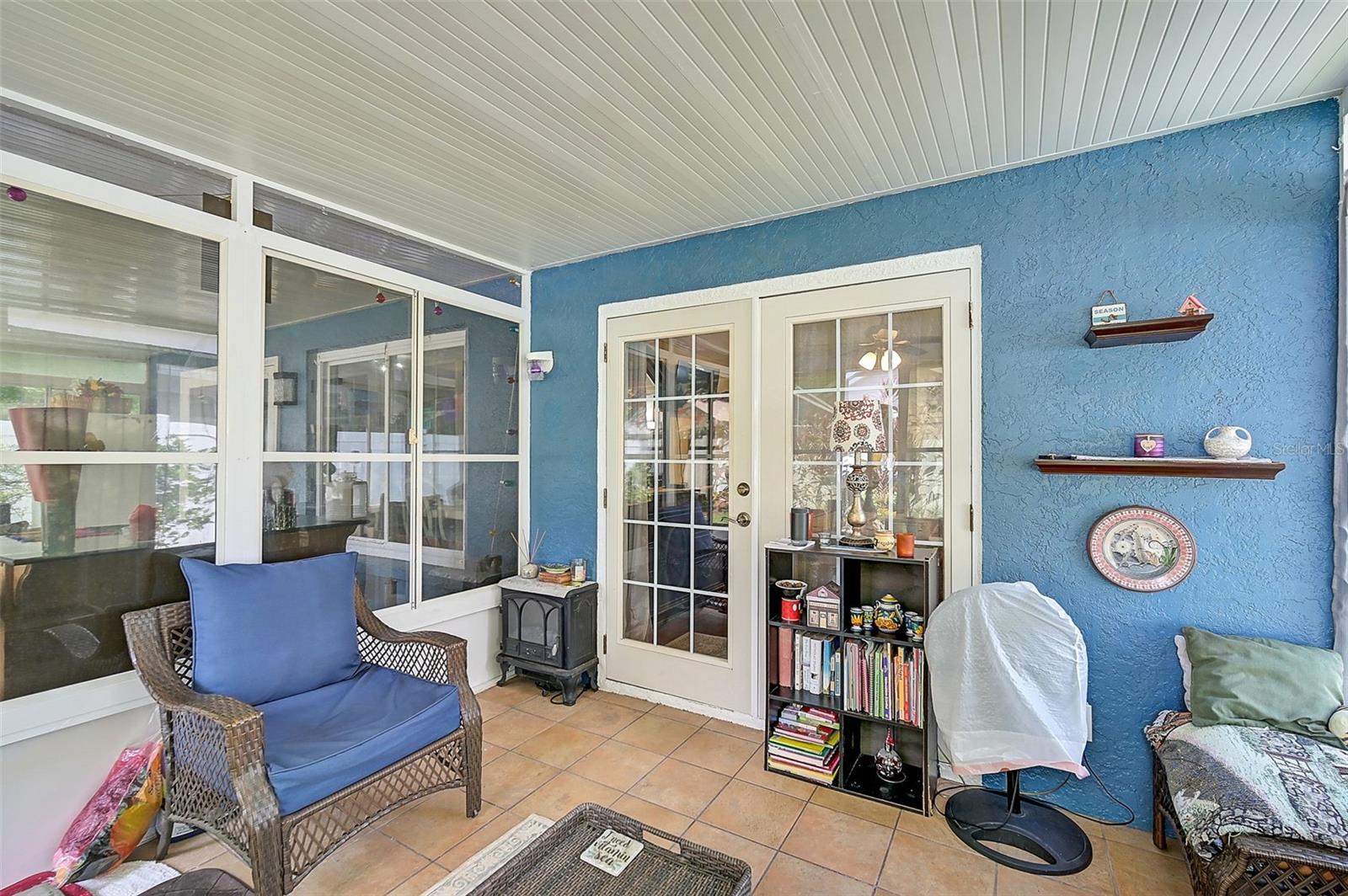 3611 Chinaberry Lane